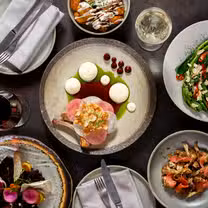 Una foto del restaurante Henrys Neutral Bay