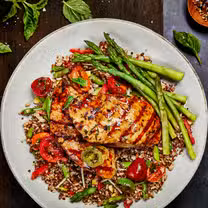 Una foto del restaurante Firebirds Wood Fired Grill - Durham