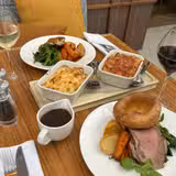 Sunday Roast at voco Letchworth Hall foto