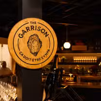 Una foto del restaurante The Garrison Seattle
