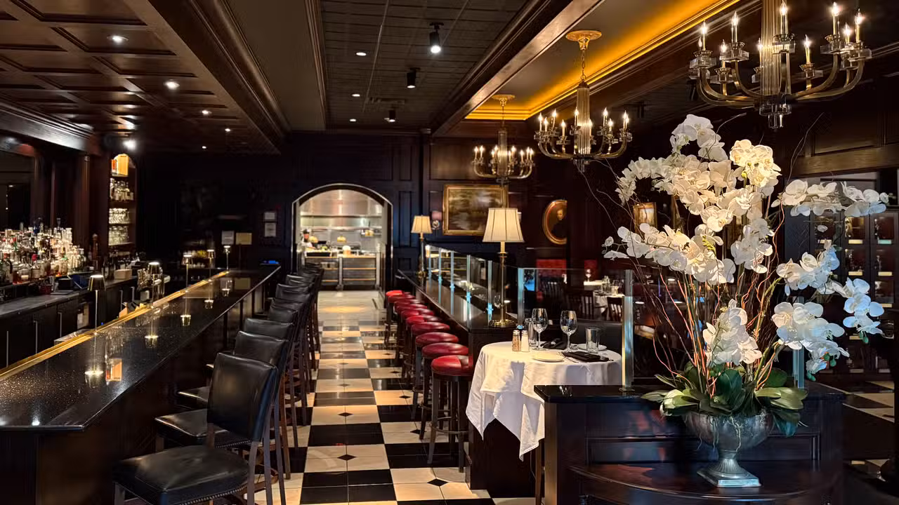 Innen - Pellana Steakhouse, Peabody, MA