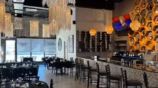 Foto von Sofra Kitchen Bar & Bistro Restaurant