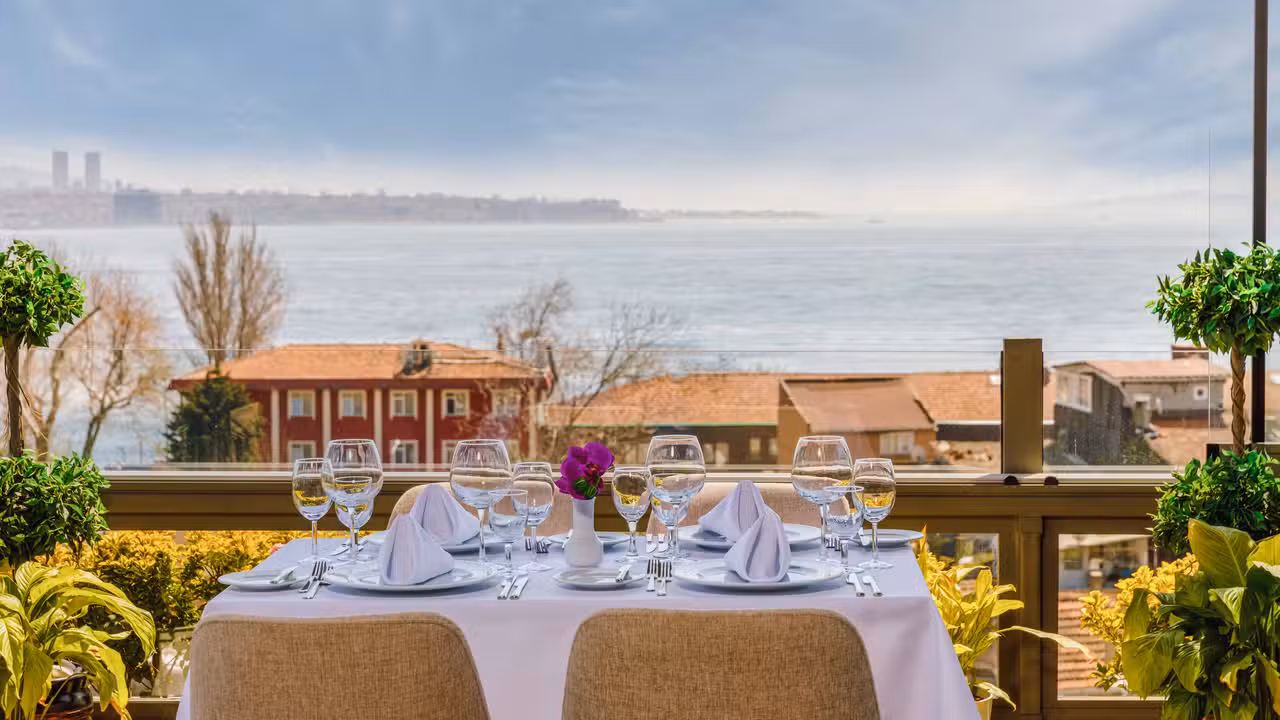 360 Degree Sea View - No7 Rooftop Restaurant, Fatih, Istanbul