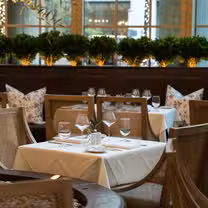 A photo of Carmine's 5th Ave restaurant