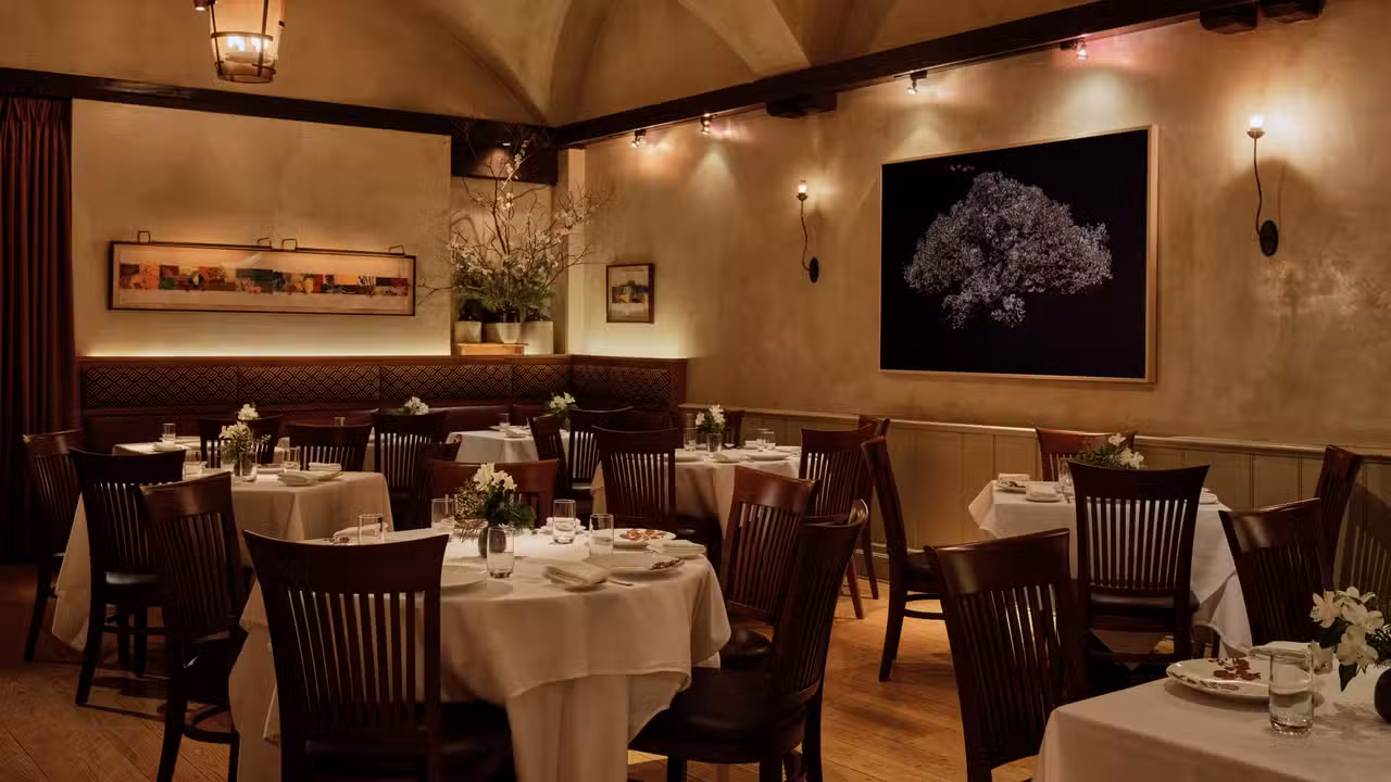 Interior - The Dining Room at Gramercy Tavern, New York, NY