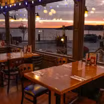 A photo of Nicks On The Lake @ Popeyes On Lake Geneva restaurant