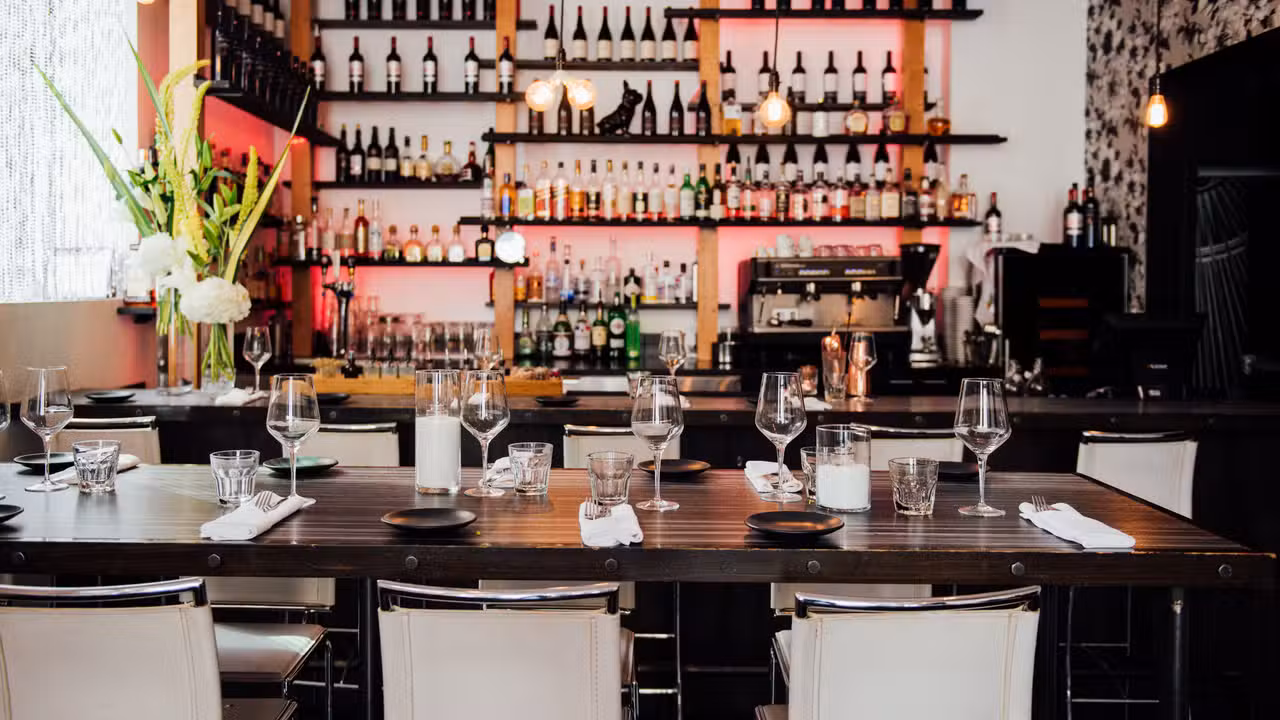 Interior - Monsieur café & vins, Montréal, QC