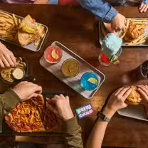 Una foto del restaurante Main Event - Fayetteville