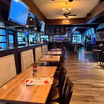 Una foto del restaurante Lucky Chucky's Beach Bar and Grill