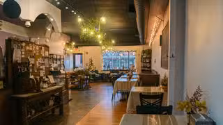 Una foto del restaurante Serenitea House
