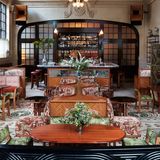 Cover image for Swan Room