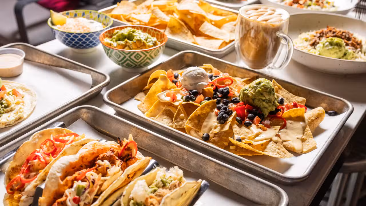Eten - Bar Moxy, Chicago, IL
