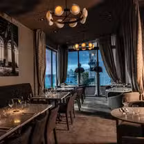C'est La Vie Lounge Barの写真