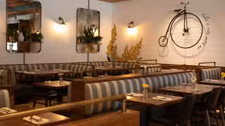 A photo of North Italia - Omaha restaurant