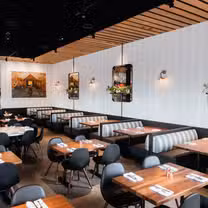 A photo of North Italia - Franklin restaurant