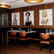 A photo of Maggie Oakes restaurant