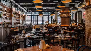 A photo of Bar Tutto restaurant