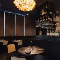 A photo of est. restaurant