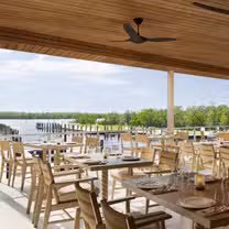 Une photo du restaurant Acqua Bistecca Estero Bay
