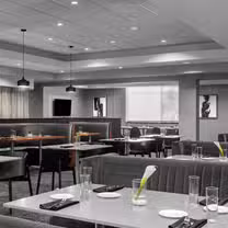 A photo of Grille 39 - Renaissance Indianapolis North restaurant