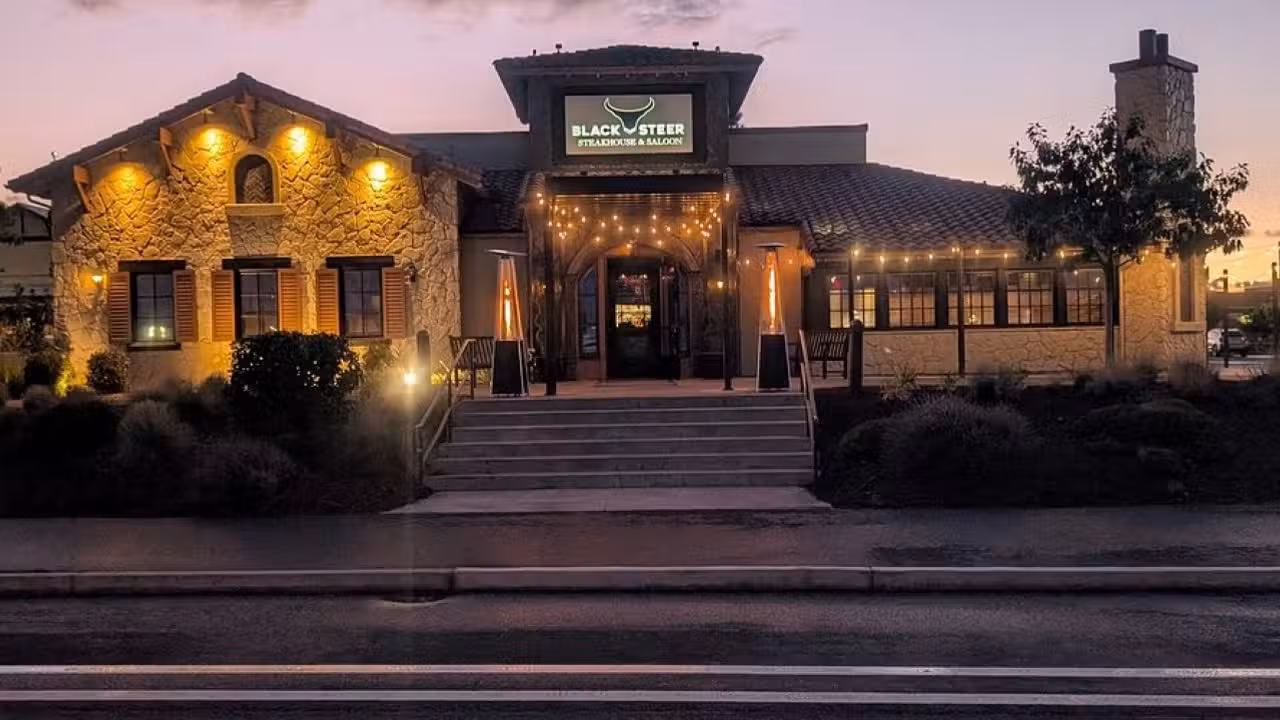 Blacksteer Steakhouse & Saloon, Bend, OR