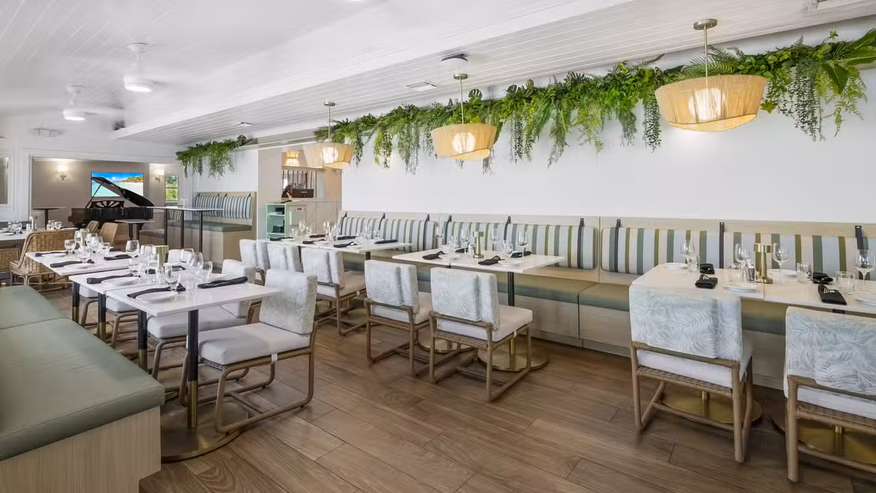 Binnenkant - Copia at the Peace And Plenty, George Town, Exuma