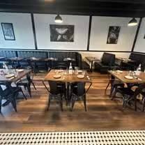 A photo of Mister V's Pizza Bar restaurant