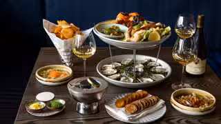 Foto von Navy Blue Restaurant