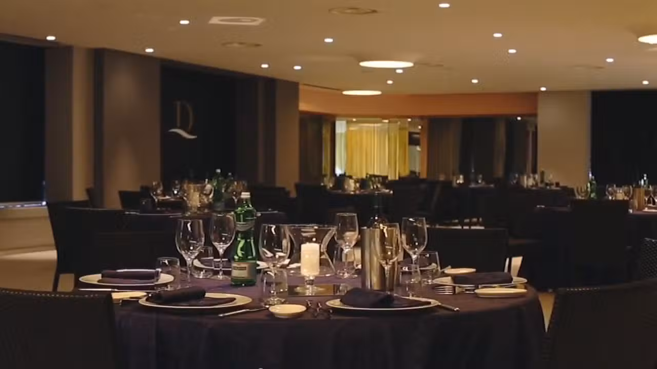 Interior - Reina Turkish, Chichester, West Sussex