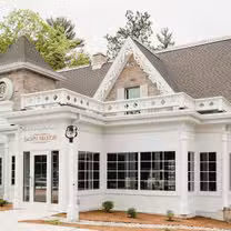 Een foto van restaurant Dawn Manor Restaurant, Bar & Speakeasy