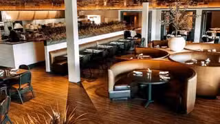A photo of Heck's of Beachwood restaurant