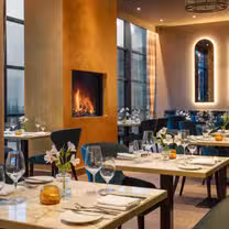 A photo of Charlie's restaurant