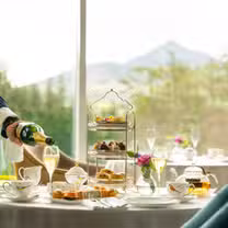 Una foto del restaurante Afternoon Tea at the Sugar Loaf Lounge