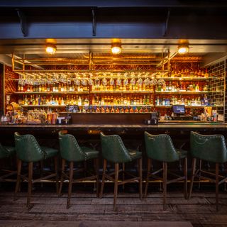 Dausie's Bar at The Bull & Castle