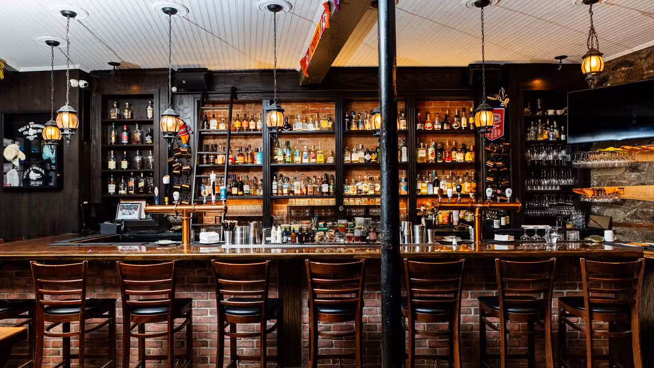 Interior - Pub Wolf & Workman Free House, Montreal, QC