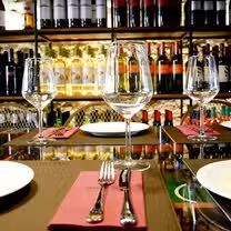 Foto von Pepa Tomate Parlament Restaurant