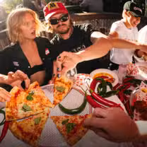Una foto del restaurante Mary's Hot Pizza