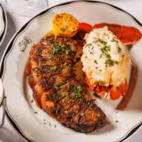 A photo of La Stella Italian Steakhouse and Music Lounge - Addison restaurant