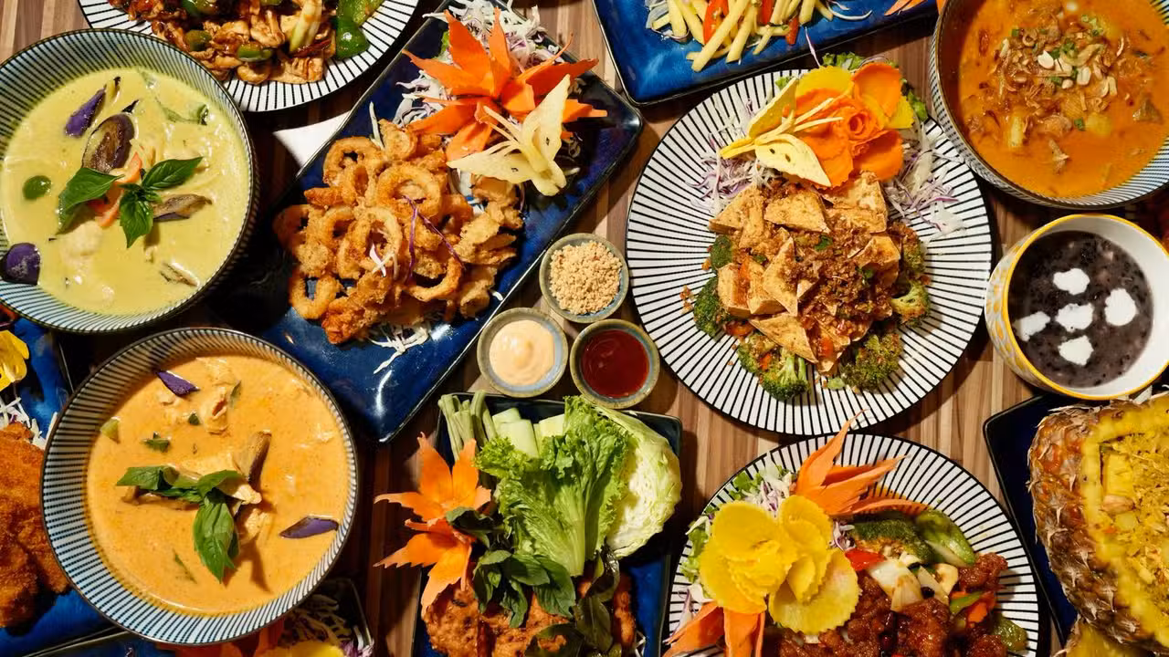 Koh Rawi Thai Restaurant & Bar, Toronto, ON