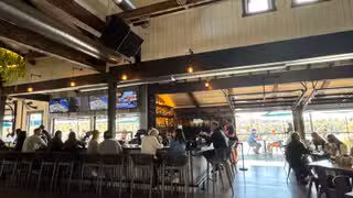 Una foto del restaurante Crawdads on the Lake