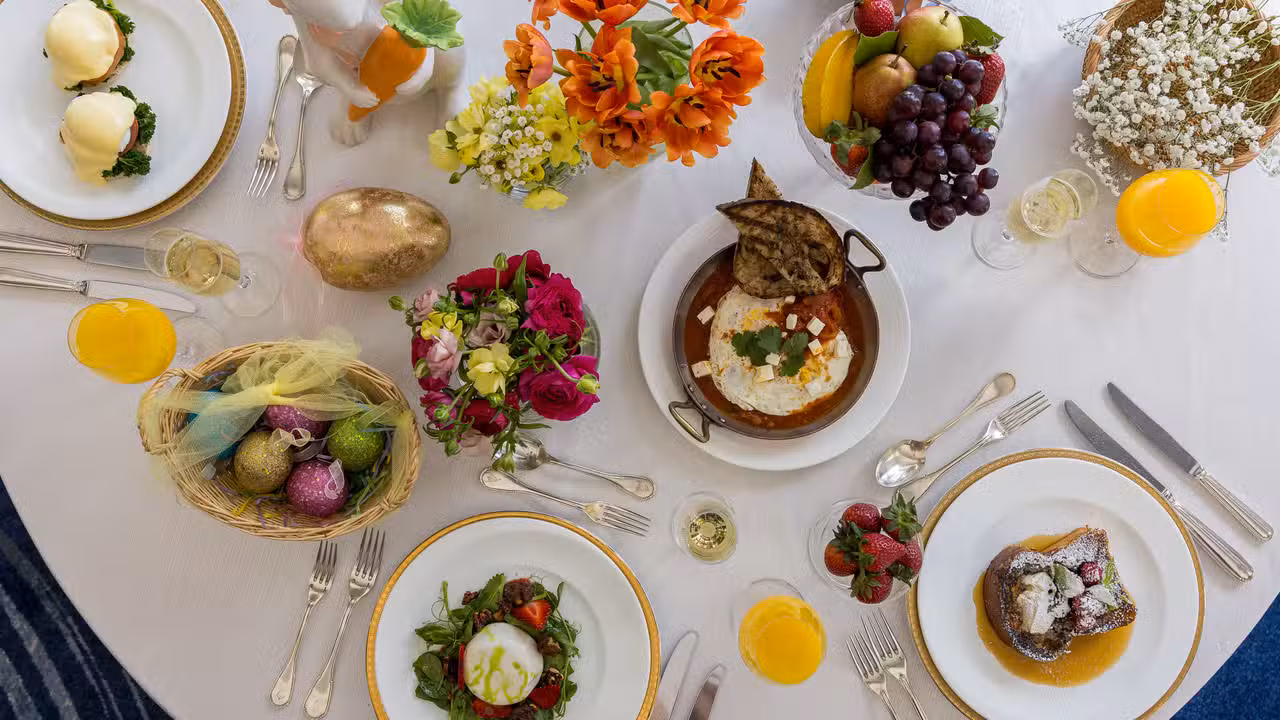 Holidays at Four Seasons Hotel Westlake Village, Westlake Village, CA