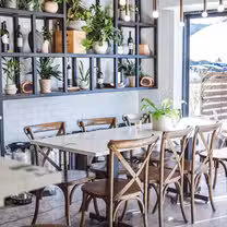 Una foto del restaurante Leela's Wine Bar - Lowest Greenville