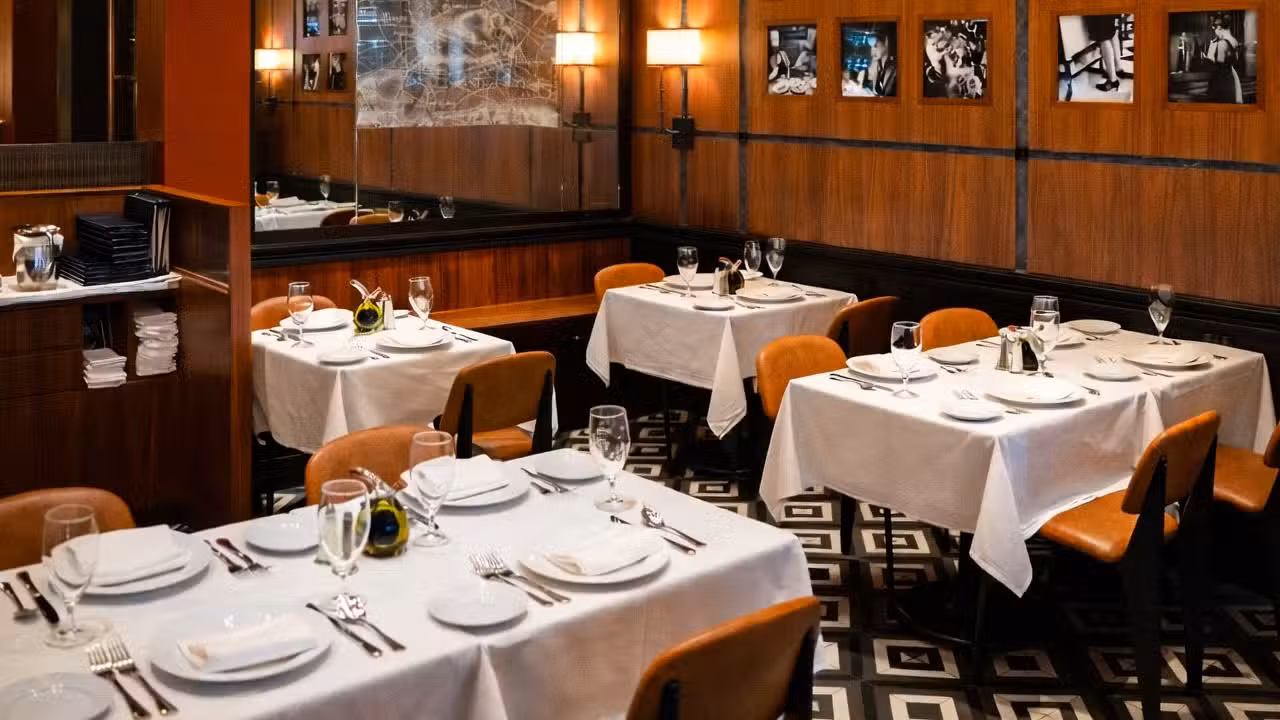 Interior - Big Blue Seafood & Grill, New York, NY