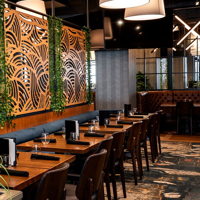 Milestones Grill + Bar - Royalmount Restaurant - Montréal, QC | OpenTable