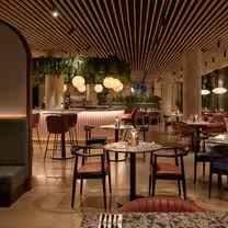 Una foto del restaurante West Window Bistro