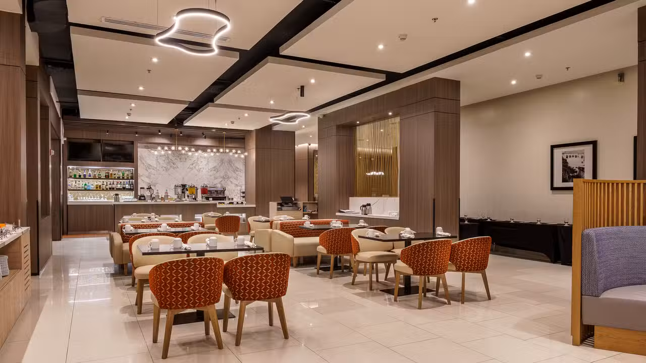 Kitchen & Bar - Courtyard Metromall Panama, Panama City, Panama Province