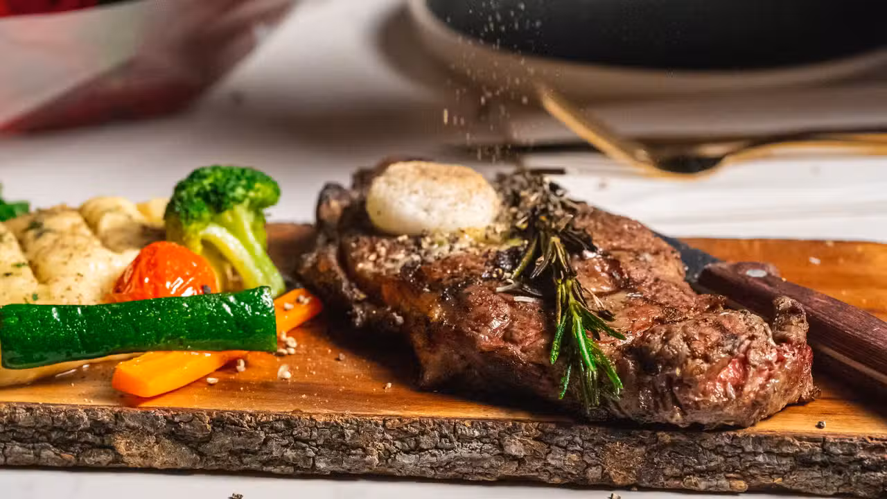 Steak - Squires Gastro Pub, Burlington, ON