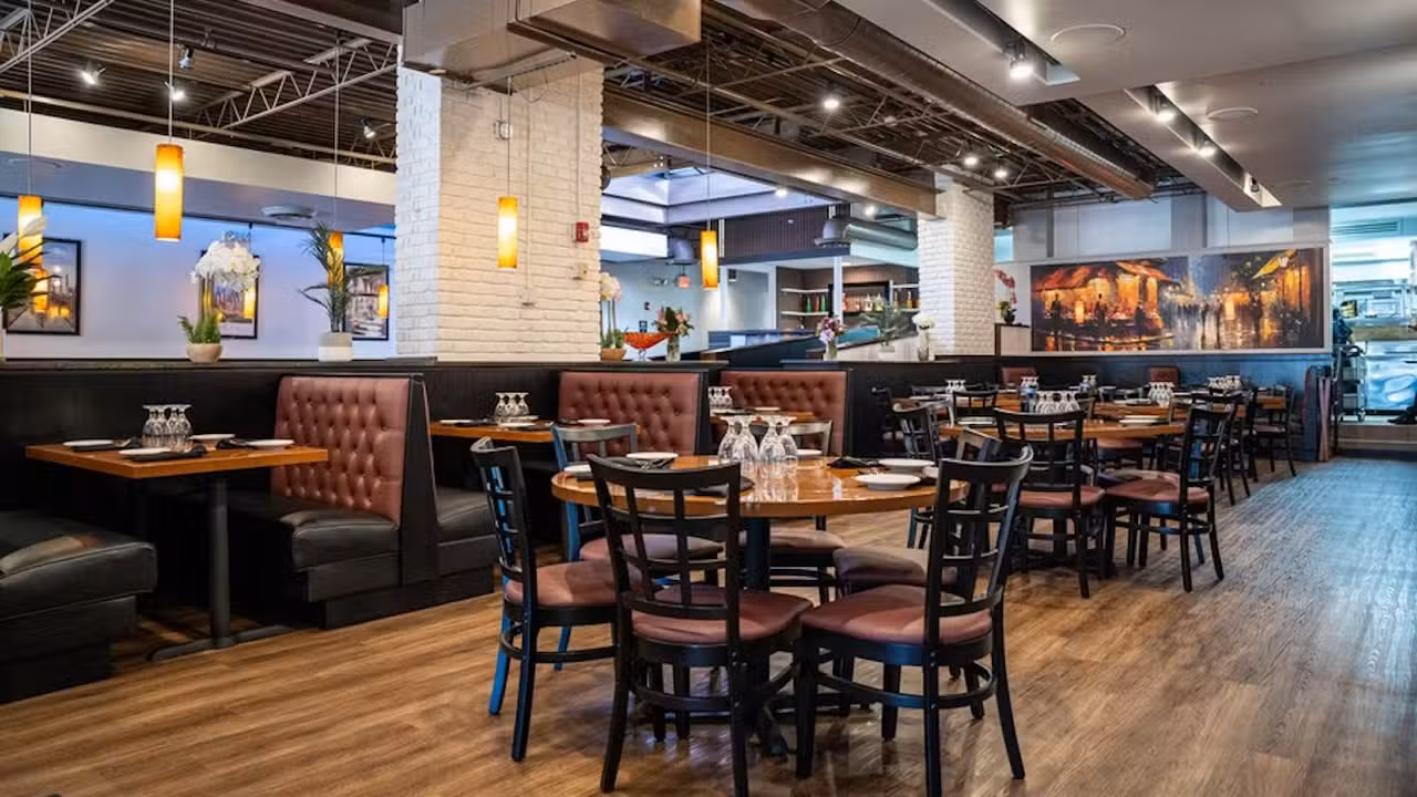 Interior - Temptinn - Indian Fusion Cuisine, Naperville, IL