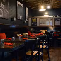 Una foto del restaurante Standards Jamestown