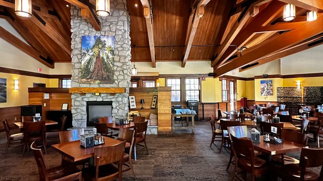 Grant Grove Restaurant | Restaurants In Hume